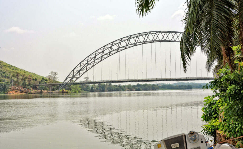 Adomi Bridge, Akosombo